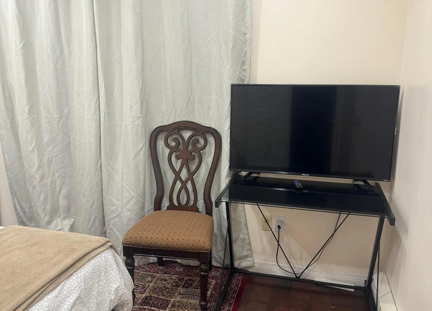 Comfortable Guest Home Near Downtown Vancouver & Sights & Stores